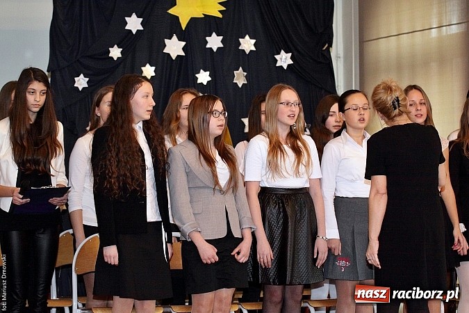 Zdjęcie w galerii na portalu naszraciborz.pl: Spotkanie noworoczne emerytowanych nauczycieli w Gimnazjum nr 5 wiadomości z regionu