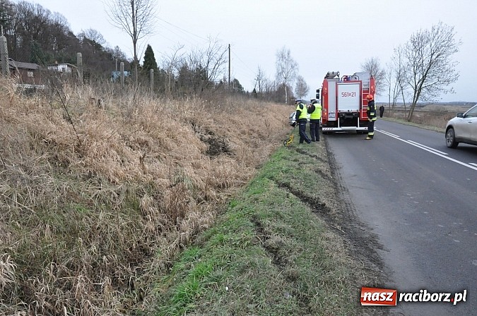 Zdjęcie w galerii na portalu naszraciborz.pl: Wielka poniedziałkowa kumulacja na drogach. Na Brzeskiej na oczach policji i strażaków kierowca alfy doprowadził do kolizji! wiadomości z regionu