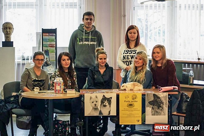 Zdjęcie w galerii na portalu naszraciborz.pl: Raciborscy studenci po raz kolejny pokazali, że lubią pomagać! wiadomości z regionu