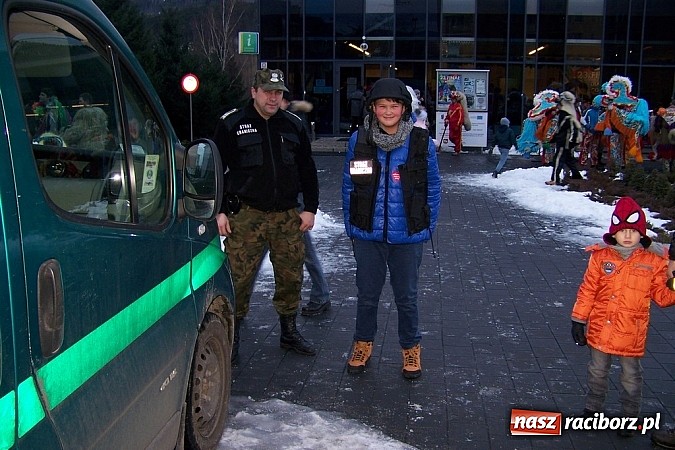Zdjęcie w galerii na portalu naszraciborz.pl: Śląsko-Małopolski Oddział Straży Granicznej ponownie zagrał z Wielką Orkiestrą. Można licytować strzelanie w Raciborzu! wiadomości z regionu