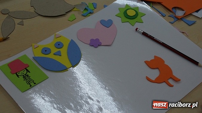 Zdjęcie w galerii na portalu naszraciborz.pl: Warsztaty z wyobraźnią: Cuda-wianki z pianki wiadomości z regionu