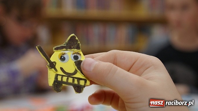 Zdjęcie w galerii na portalu naszraciborz.pl: Warsztaty z wyobraźnią: Cuda-wianki z pianki wiadomości z regionu