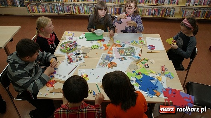Zdjęcie w galerii na portalu naszraciborz.pl: Warsztaty z wyobraźnią: Cuda-wianki z pianki wiadomości z regionu