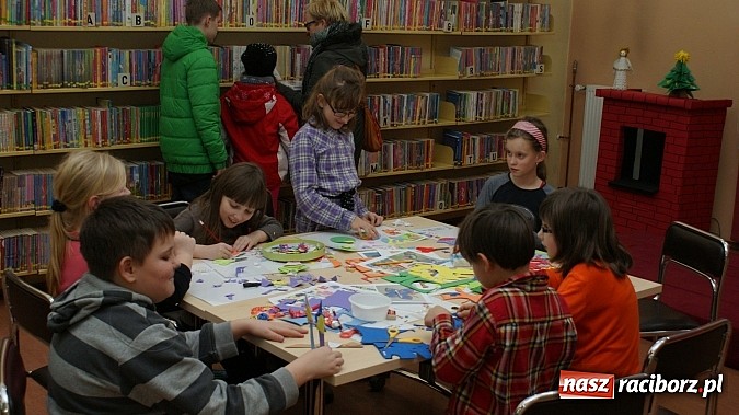 Zdjęcie w galerii na portalu naszraciborz.pl: Warsztaty z wyobraźnią: Cuda-wianki z pianki wiadomości z regionu