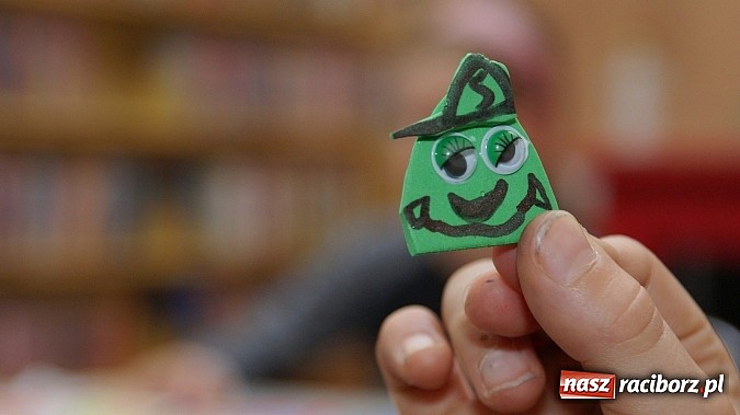 Zdjęcie w galerii na portalu naszraciborz.pl: Warsztaty z wyobraźnią: Cuda-wianki z pianki wiadomości z regionu