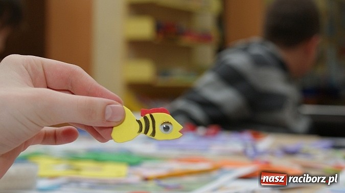 Zdjęcie w galerii na portalu naszraciborz.pl: Warsztaty z wyobraźnią: Cuda-wianki z pianki wiadomości z regionu