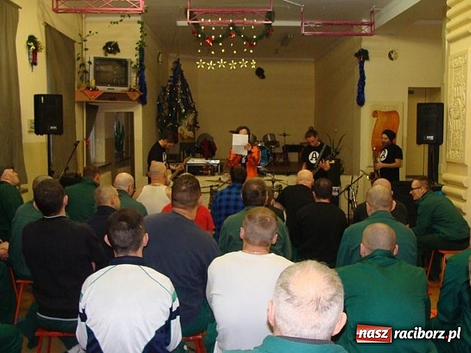 Zdjęcie w galerii na portalu naszraciborz.pl: Raciborski Zakład Karny nie zamyka się na pomaganie!  wiadomości z regionu