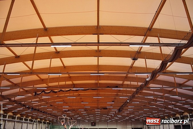 Zdjęcie w galerii na portalu naszraciborz.pl: Hala ZSOMS będzie zmodernizowana. Obecnie to bubel wiadomości z regionu