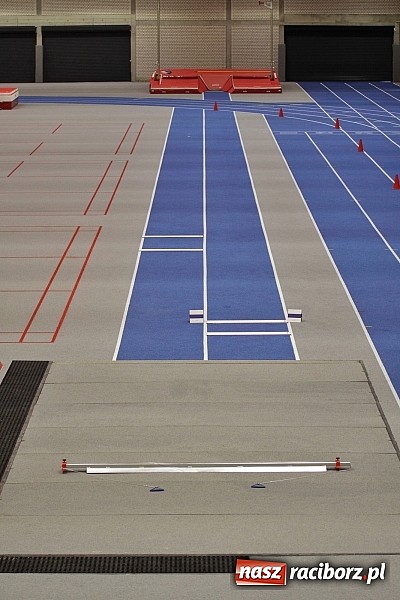 Zdjęcie w galerii na portalu naszraciborz.pl: Hala ZSOMS będzie zmodernizowana. Obecnie to bubel wiadomości z regionu