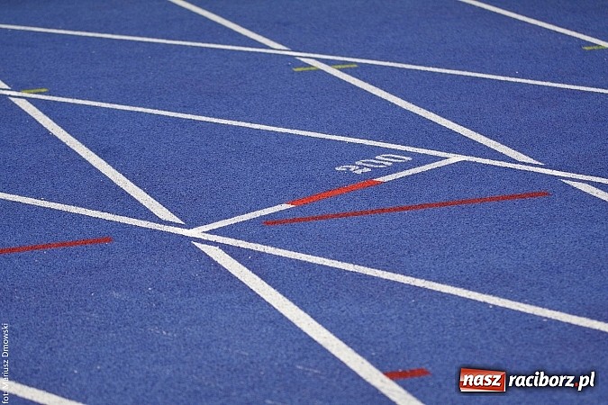 Zdjęcie w galerii na portalu naszraciborz.pl: Hala ZSOMS będzie zmodernizowana. Obecnie to bubel wiadomości z regionu