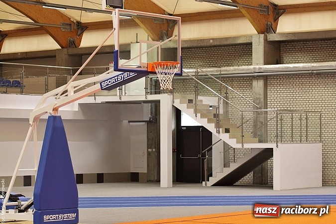 Zdjęcie w galerii na portalu naszraciborz.pl: Hala ZSOMS będzie zmodernizowana. Obecnie to bubel wiadomości z regionu