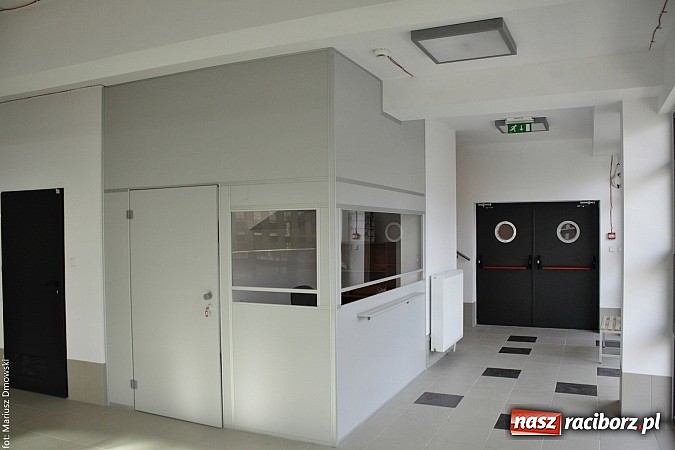 Zdjęcie w galerii na portalu naszraciborz.pl: Hala ZSOMS będzie zmodernizowana. Obecnie to bubel wiadomości z regionu