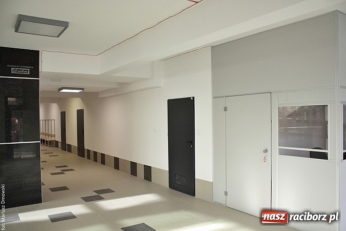Zdjęcie w galerii na portalu naszraciborz.pl: Hala ZSOMS będzie zmodernizowana. Obecnie to bubel wiadomości z regionu
