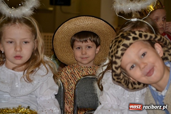 Zdjęcie w galerii na portalu naszraciborz.pl: Jasełka 2015 - ruszył przegląd w Tworkowie wiadomości z regionu