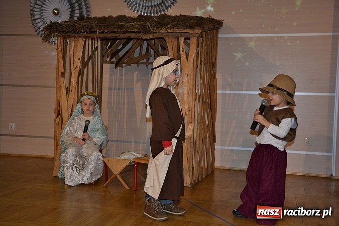 Zdjęcie w galerii na portalu naszraciborz.pl: Jasełka 2015 - ruszył przegląd w Tworkowie wiadomości z regionu