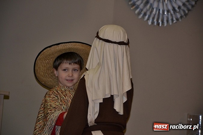 Zdjęcie w galerii na portalu naszraciborz.pl: Jasełka 2015 - ruszył przegląd w Tworkowie wiadomości z regionu