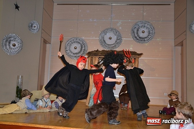Zdjęcie w galerii na portalu naszraciborz.pl: Jasełka 2015 - ruszył przegląd w Tworkowie wiadomości z regionu