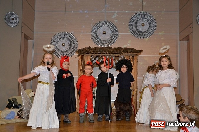 Zdjęcie w galerii na portalu naszraciborz.pl: Jasełka 2015 - ruszył przegląd w Tworkowie wiadomości z regionu