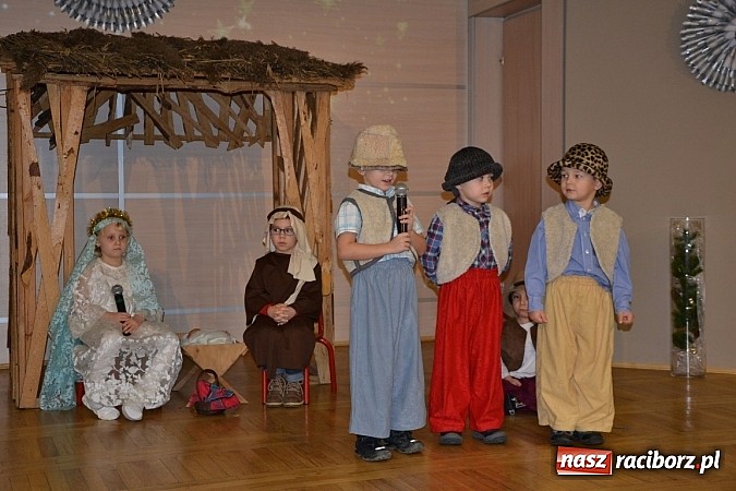 Zdjęcie w galerii na portalu naszraciborz.pl: Jasełka 2015 - ruszył przegląd w Tworkowie wiadomości z regionu