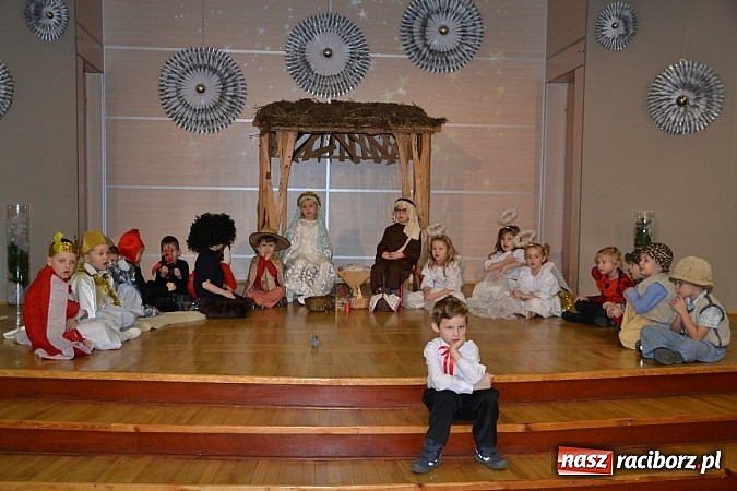 Zdjęcie w galerii na portalu naszraciborz.pl: Jasełka 2015 - ruszył przegląd w Tworkowie wiadomości z regionu