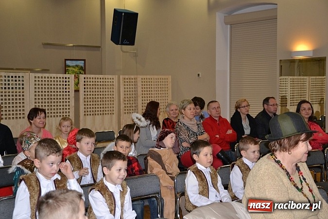 Zdjęcie w galerii na portalu naszraciborz.pl: Jasełka 2015 - ruszył przegląd w Tworkowie wiadomości z regionu