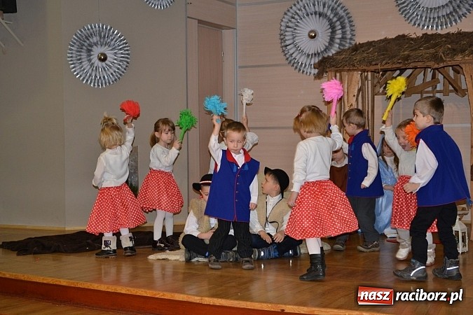 Zdjęcie w galerii na portalu naszraciborz.pl: Jasełka 2015 - ruszył przegląd w Tworkowie wiadomości z regionu