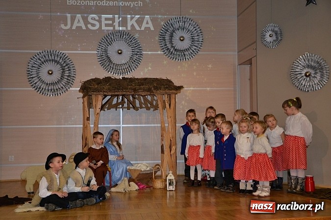 Zdjęcie w galerii na portalu naszraciborz.pl: Jasełka 2015 - ruszył przegląd w Tworkowie wiadomości z regionu