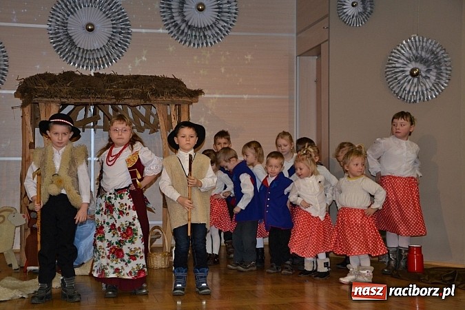 Zdjęcie w galerii na portalu naszraciborz.pl: Jasełka 2015 - ruszył przegląd w Tworkowie wiadomości z regionu