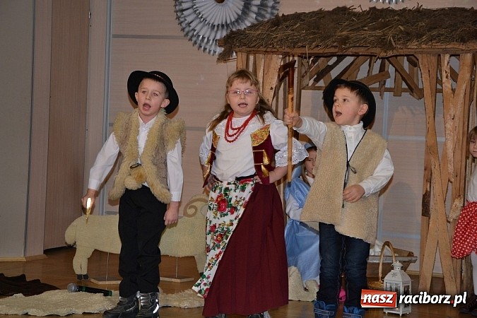 Zdjęcie w galerii na portalu naszraciborz.pl: Jasełka 2015 - ruszył przegląd w Tworkowie wiadomości z regionu