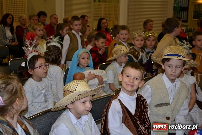 Zdjęcie w galerii na portalu naszraciborz.pl: Jasełka 2015 - ruszył przegląd w Tworkowie wiadomości z regionu
