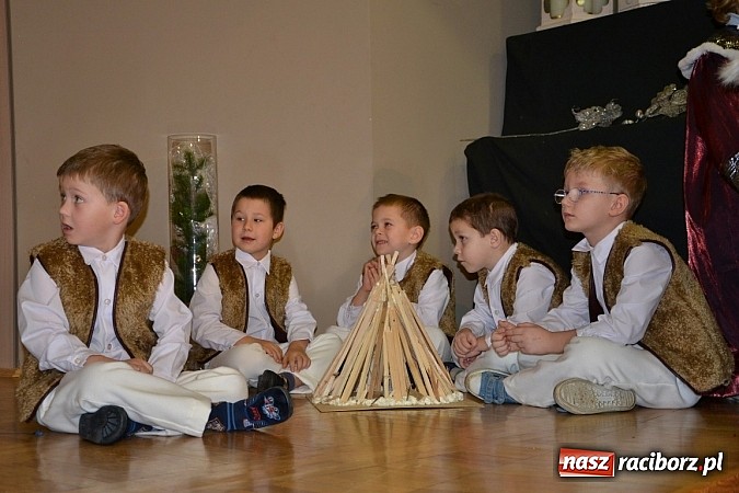 Zdjęcie w galerii na portalu naszraciborz.pl: Jasełka 2015 - ruszył przegląd w Tworkowie wiadomości z regionu