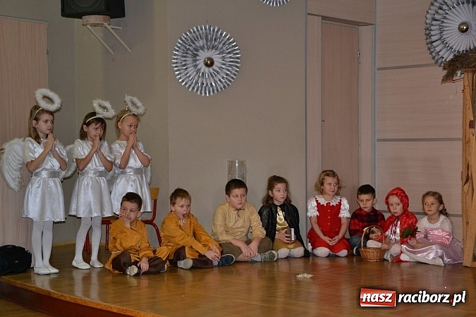 Zdjęcie w galerii na portalu naszraciborz.pl: Jasełka 2015 - ruszył przegląd w Tworkowie wiadomości z regionu