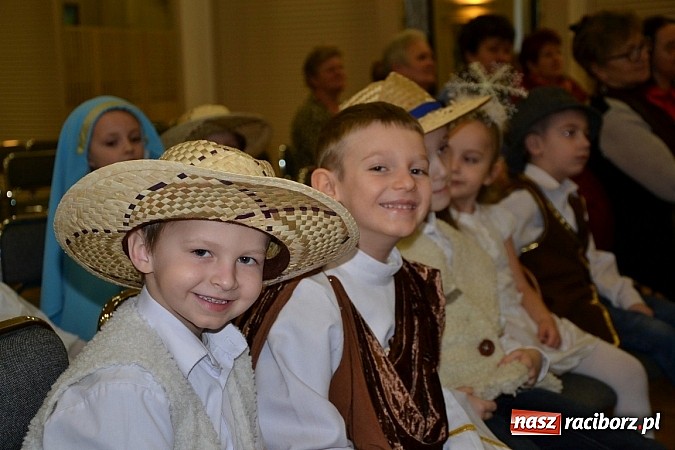 Zdjęcie w galerii na portalu naszraciborz.pl: Jasełka 2015 - ruszył przegląd w Tworkowie wiadomości z regionu