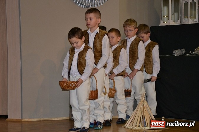 Zdjęcie w galerii na portalu naszraciborz.pl: Jasełka 2015 - ruszył przegląd w Tworkowie wiadomości z regionu