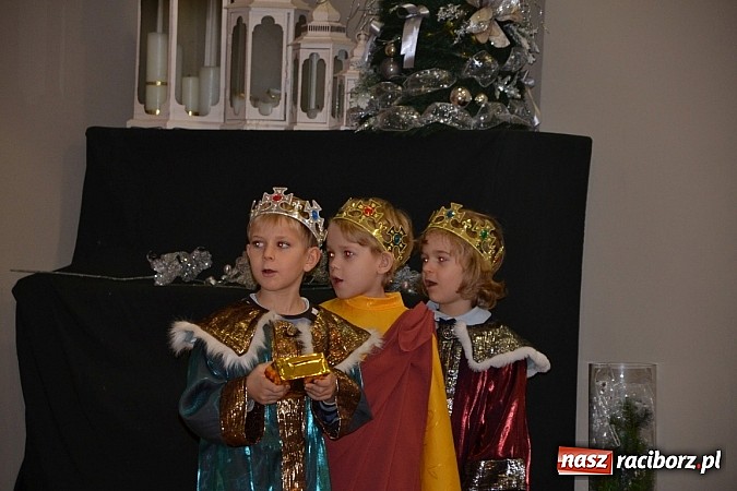 Zdjęcie w galerii na portalu naszraciborz.pl: Jasełka 2015 - ruszył przegląd w Tworkowie wiadomości z regionu