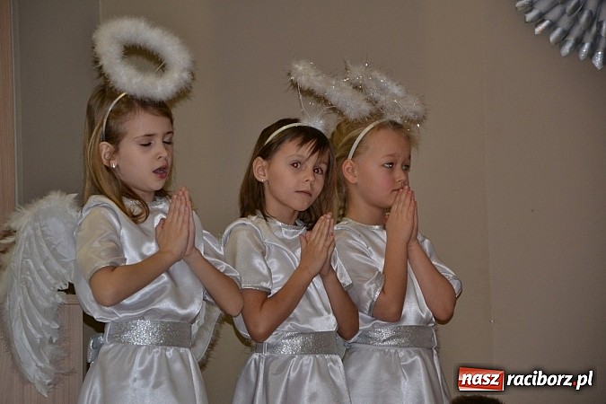 Zdjęcie w galerii na portalu naszraciborz.pl: Jasełka 2015 - ruszył przegląd w Tworkowie wiadomości z regionu