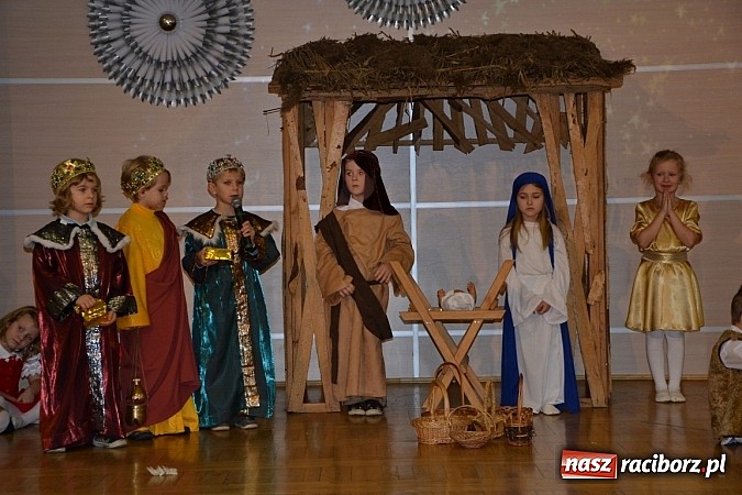 Zdjęcie w galerii na portalu naszraciborz.pl: Jasełka 2015 - ruszył przegląd w Tworkowie wiadomości z regionu