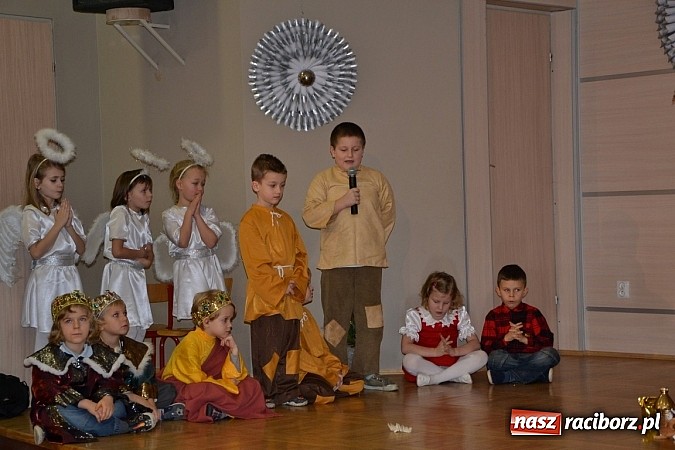 Zdjęcie w galerii na portalu naszraciborz.pl: Jasełka 2015 - ruszył przegląd w Tworkowie wiadomości z regionu