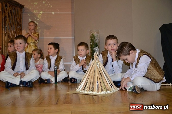 Zdjęcie w galerii na portalu naszraciborz.pl: Jasełka 2015 - ruszył przegląd w Tworkowie wiadomości z regionu