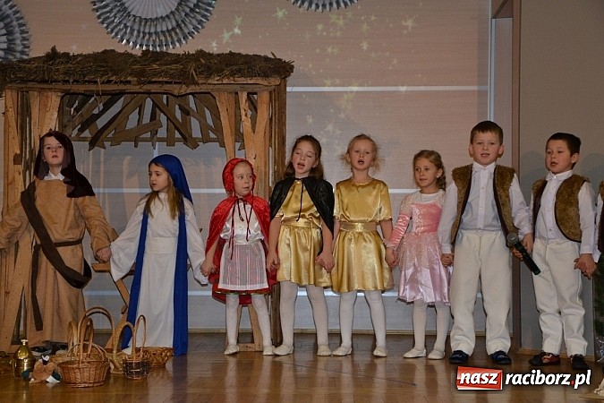 Zdjęcie w galerii na portalu naszraciborz.pl: Jasełka 2015 - ruszył przegląd w Tworkowie wiadomości z regionu