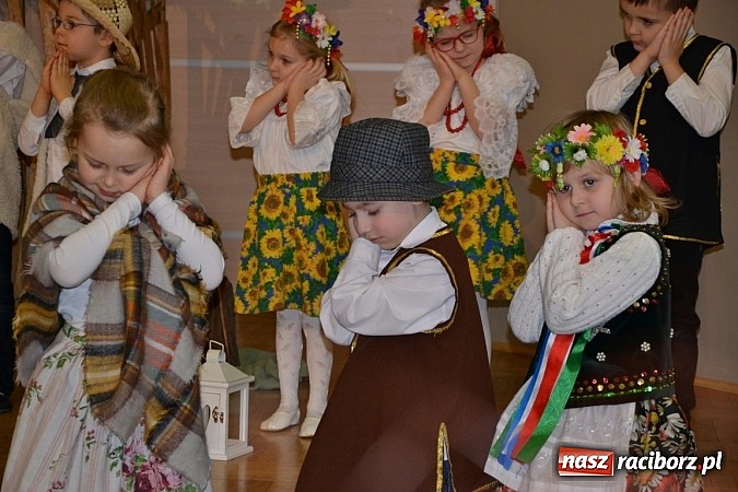 Zdjęcie w galerii na portalu naszraciborz.pl: Jasełka 2015 - ruszył przegląd w Tworkowie wiadomości z regionu