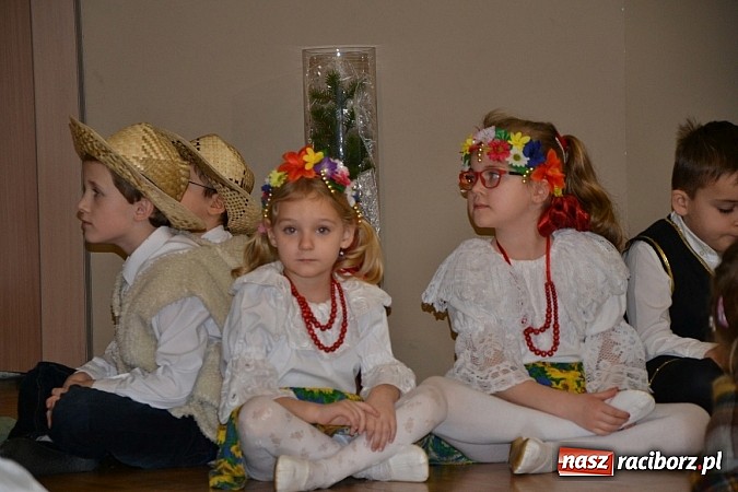 Zdjęcie w galerii na portalu naszraciborz.pl: Jasełka 2015 - ruszył przegląd w Tworkowie wiadomości z regionu