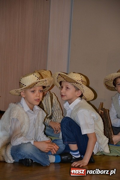 Zdjęcie w galerii na portalu naszraciborz.pl: Jasełka 2015 - ruszył przegląd w Tworkowie wiadomości z regionu