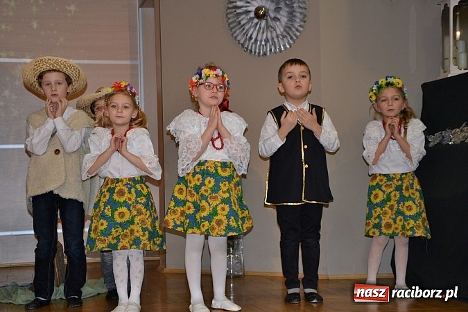 Zdjęcie w galerii na portalu naszraciborz.pl: Jasełka 2015 - ruszył przegląd w Tworkowie wiadomości z regionu