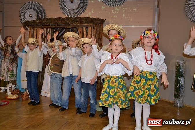 Zdjęcie w galerii na portalu naszraciborz.pl: Jasełka 2015 - ruszył przegląd w Tworkowie wiadomości z regionu