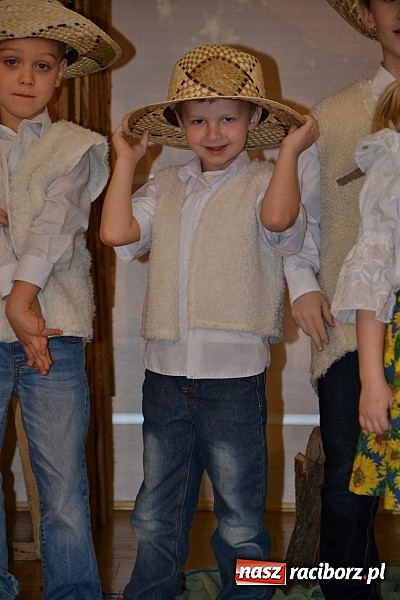 Zdjęcie w galerii na portalu naszraciborz.pl: Jasełka 2015 - ruszył przegląd w Tworkowie wiadomości z regionu