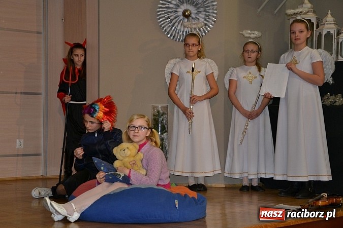 Zdjęcie w galerii na portalu naszraciborz.pl: Jasełka 2015 - ruszył przegląd w Tworkowie wiadomości z regionu