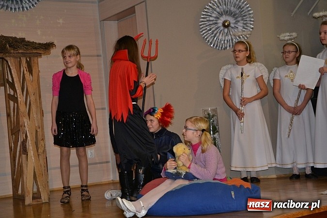 Zdjęcie w galerii na portalu naszraciborz.pl: Jasełka 2015 - ruszył przegląd w Tworkowie wiadomości z regionu