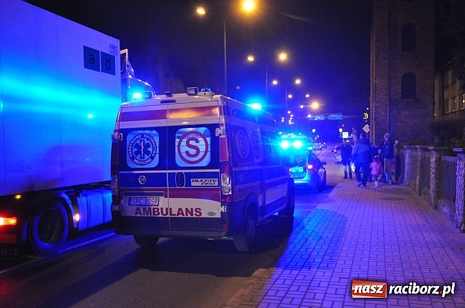 Zdjęcie w galerii na portalu naszraciborz.pl: Zderzenie trzech pojazdów na Odrostradzie wiadomości z regionu