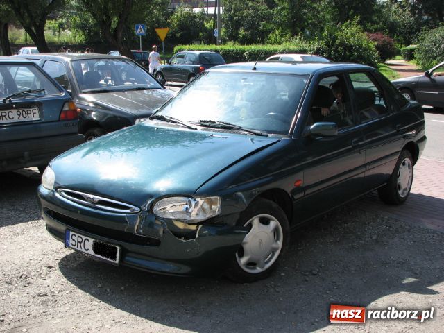 Zdjęcie w galerii na portalu naszraciborz.pl: Kołnierz ortopedyczny przyczyną kolizji wiadomości z regionu